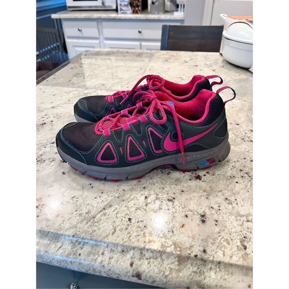 Nike Womens Alvord 10 Gray & Pink Running Shoe Sneaker sz 8.5 EUC - Picture 6 of 8